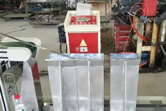 新款200GO二合一 NC送料機(jī)、輸送帶、疊料臺(tái)